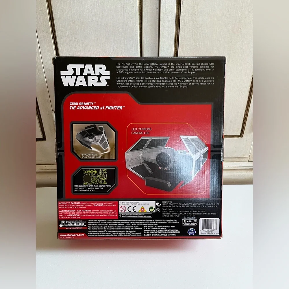 NEW Air Hogs Disney Star Wars Zero Gravity Tie Advanced x1 Fighter Wall Climber